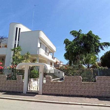 Villa Mary - Apartments Трані Екстер'єр фото