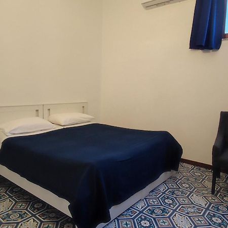 Villa Mary - Apartments Трані Номер фото