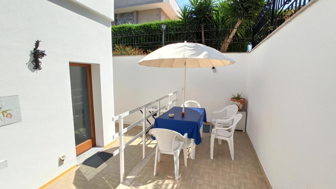 Villa Mary - Apartments Трані Екстер'єр фото