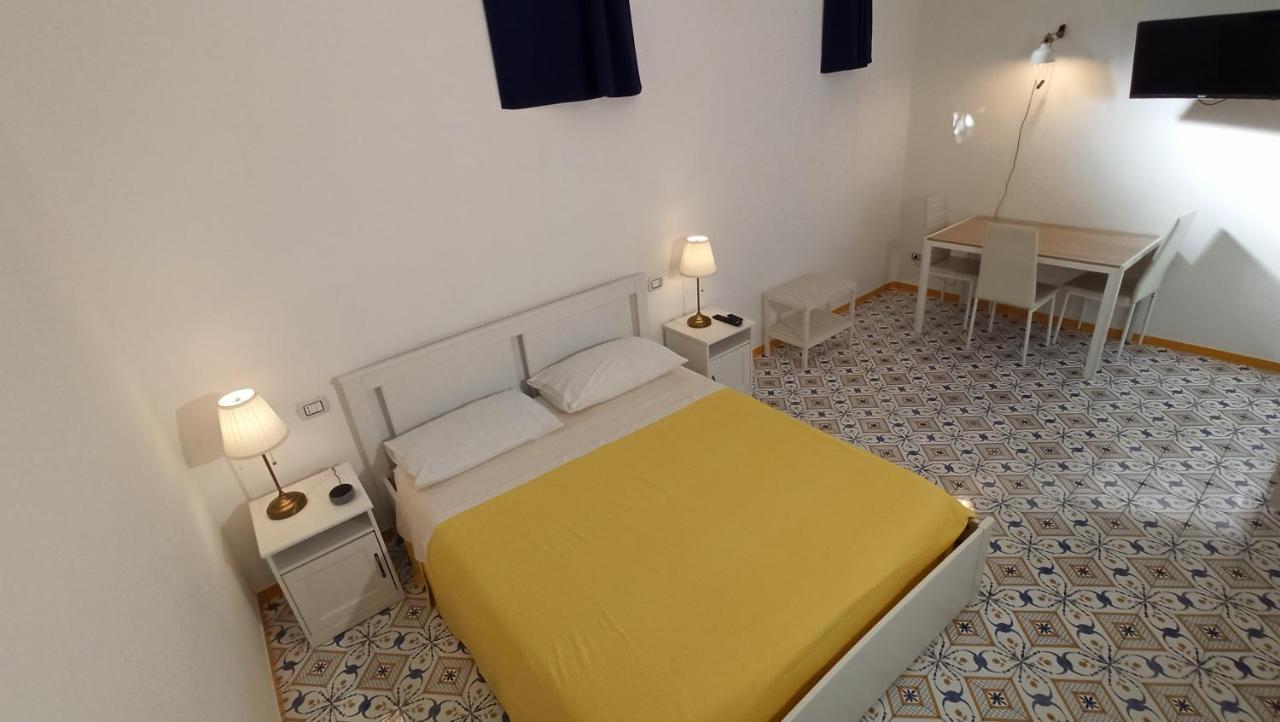 Villa Mary - Apartments Трані Екстер'єр фото