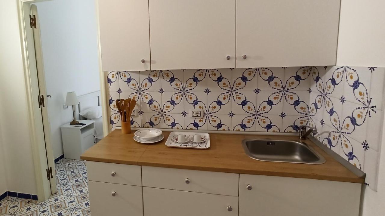 Villa Mary - Apartments Трані Екстер'єр фото