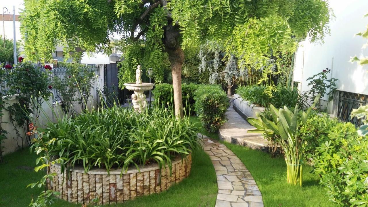 Villa Mary - Apartments Трані Екстер'єр фото